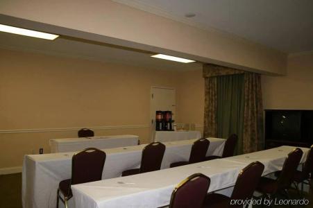 Hampton Inn Charleston-Historic District - 17