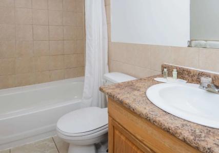 Knights Inn Ontario - 8