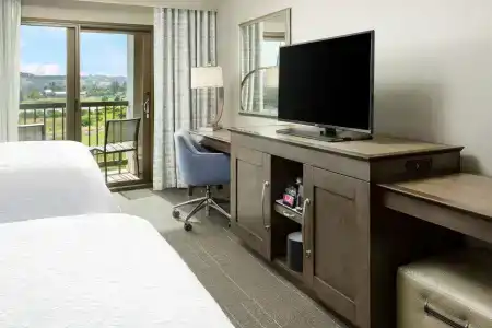 Hampton Inn & Suites -, CA - 4