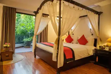 La Rose Suites - 36