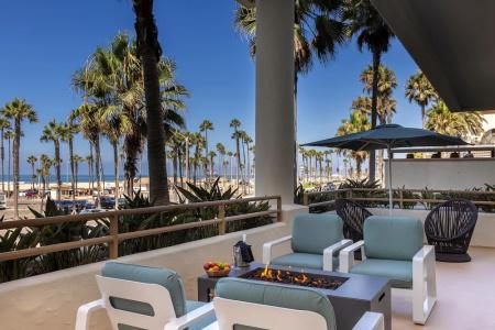 The Waterfront Beach Resort, A Hilton - 288