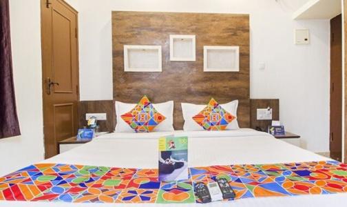 FabCrown Suites - 18