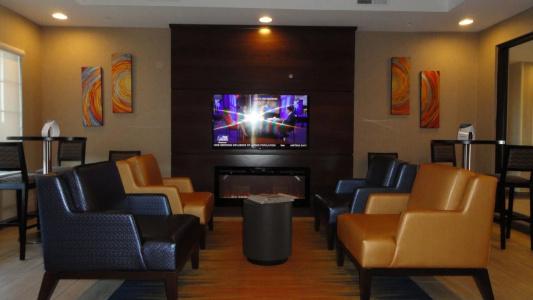 MainStay Suites - 11