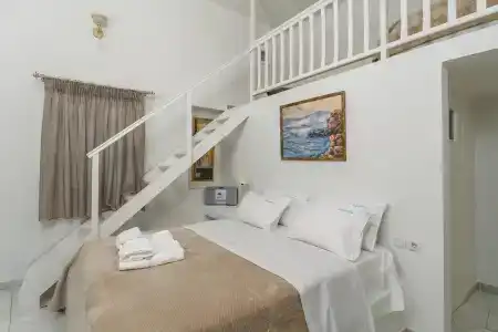 Livanios Studios - 22
