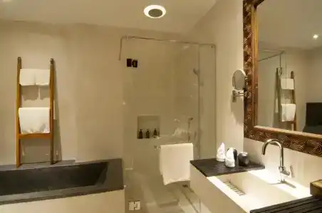 La Rose Suites - 107