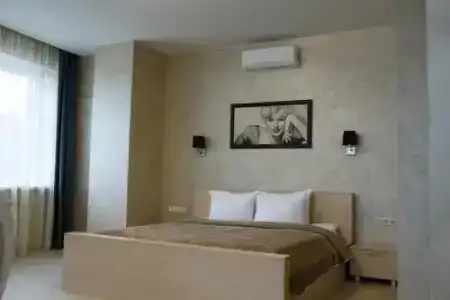 Riviera Club - 2