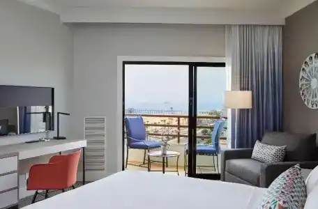 The Waterfront Beach Resort, A Hilton - 76
