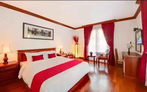 Royal Crown & Spa - 11