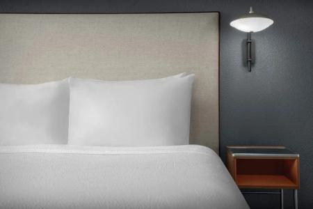 Courtyard by Marriott Downtown - 28