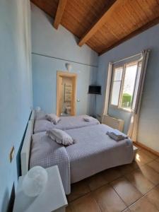 Insolent Inn - 47