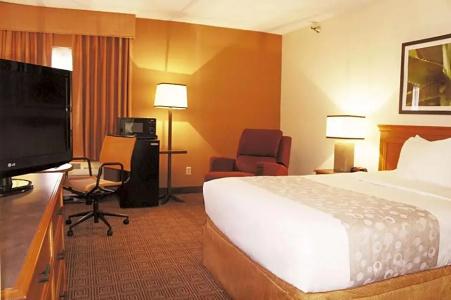 La Quinta Inn by Wyndham North - 10