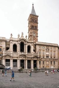 The Roman Empire Guesthouse - 149