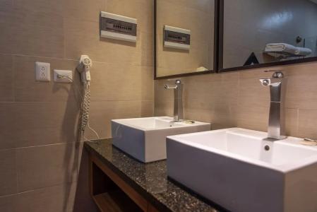 Weston Suites - 73