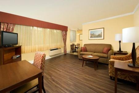 Park Lane Suites & Inn - 66