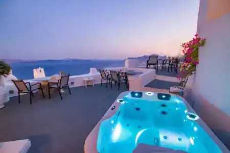 Alexander's Suites - 16