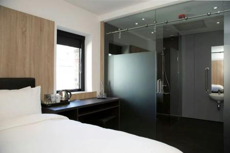The z Glasgow - 29