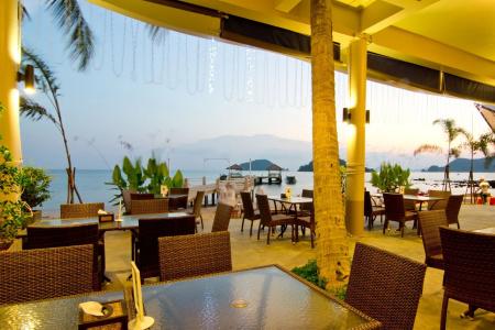 Makathanee - 19
