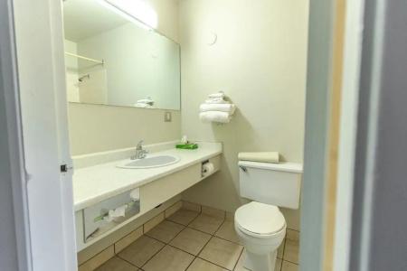 Canadas Best Value Inn - 20