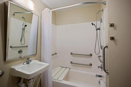 Candlewood Suites Indianapolis Northwest, an IHG - 10