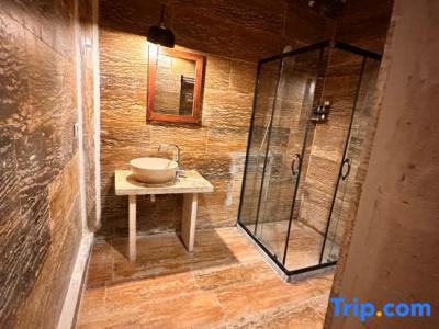 Heritage Cave Inn - 98