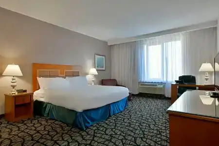 Empire Suites - 49