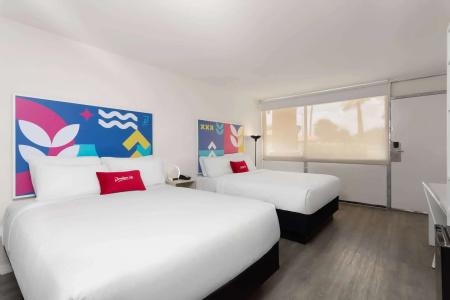 Days Inn by Wyndham Orlando Near Millenia Mall - 6