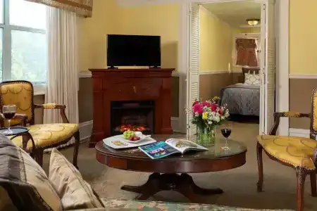 Albemarle Inn - - 71