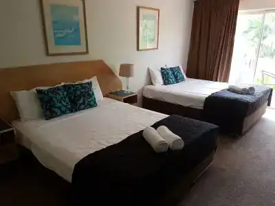 Outrigger Burleigh - 130