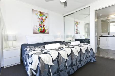 Surf Regency - 56