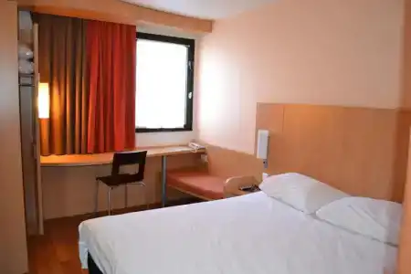 ibis Angers Centre Chateau - 42