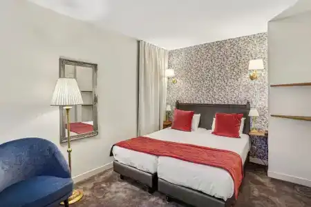 Hôtel de Sèvres - 37