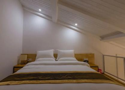Moon Flower - 21