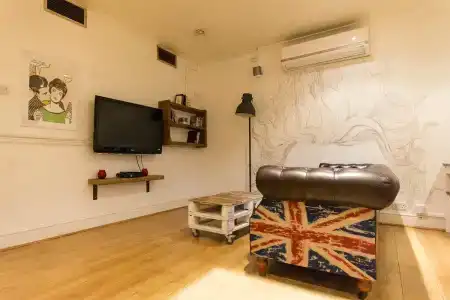 Smart Hyde Park View - 1