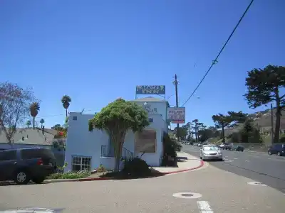 The Palomar Inn - 16