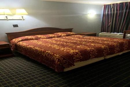 Budget Inn - 5