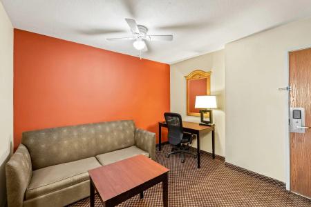 Super 8 by Wyndham Marana/Tucson Area - 14