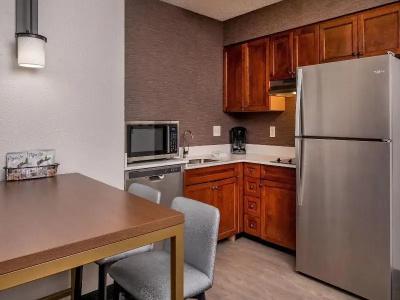 Residence Inn by Marriott Airport - 73