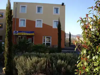 Ace Hôtel Clermont Ferrand La Pardieu - 0