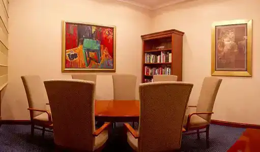 Best Western Premier Astoria - 11