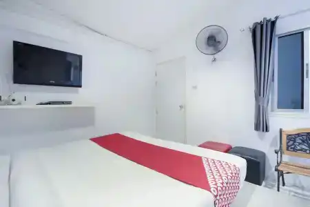 OYO 1054 Phuket Backpacker Hostel - 46