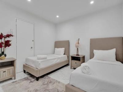 The Alexander All Suites - 80