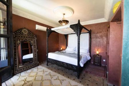 Riad Mur Akush - 40