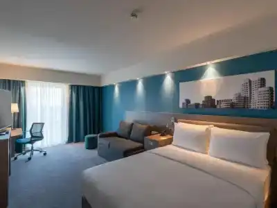Hampton by Hilton Düsseldorf City Centre - 31