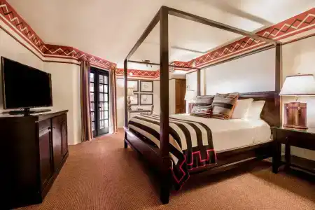 Inn & Spa at Loretto - 53