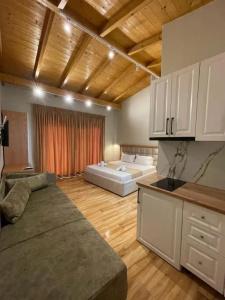Rias Penthouse Suites - 76