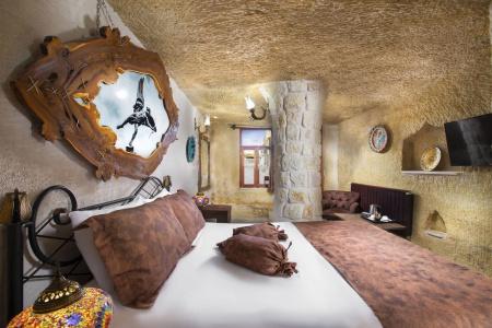 Romantic Cave - 1