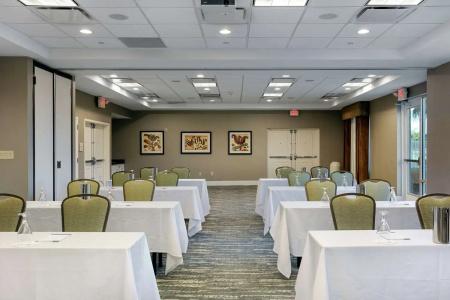 Hilton Garden Inn West I-65 Airport Boulevard - 37