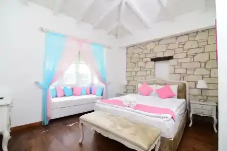 Zübeyde Hanım Alaçatı - 22