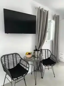 Zoumis Studios - 205