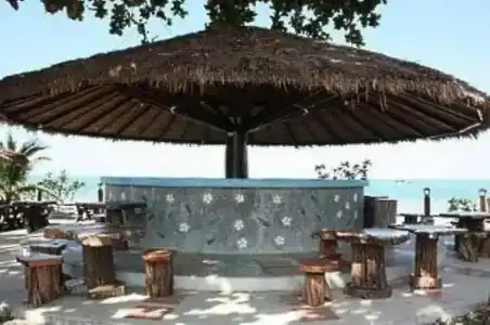 Alongkot Beach - 18